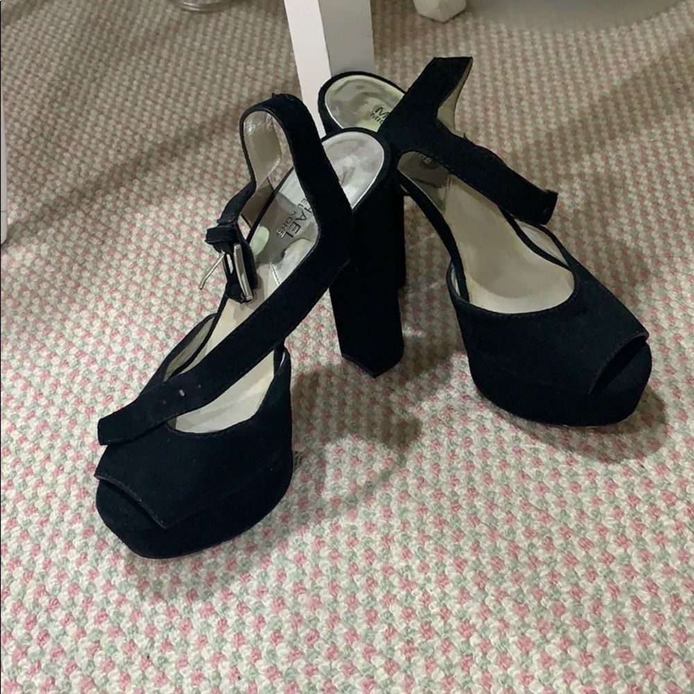 Steve Madden suede heels